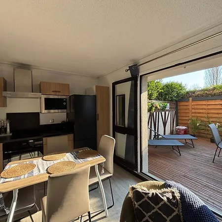 Le Cocon De Avec Terrasse, Piscine Et Tennis *
